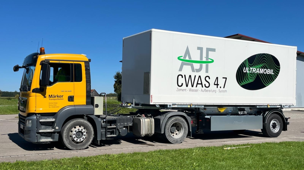 Mobile Wasseraufbereitung Anlage für die Beton Industrie CWAS wird transportiert von LKW